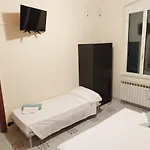 Canalet\'S House
